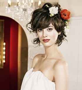 Acconciatura sposa con fiori