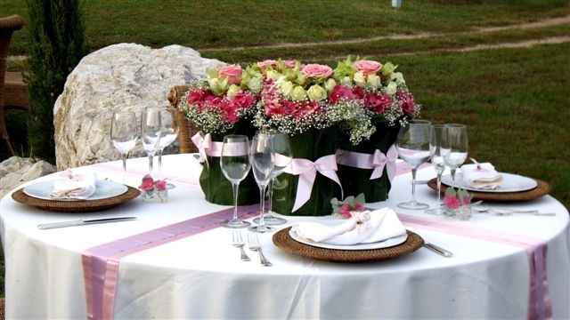 Allestimento tavoli matrimonio glicine