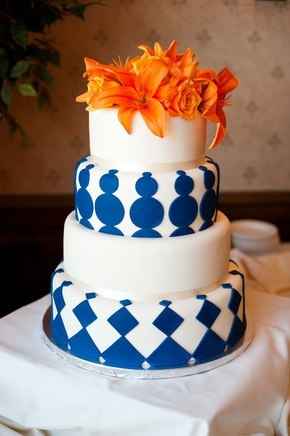 Torta nuziale blu bianca arancione