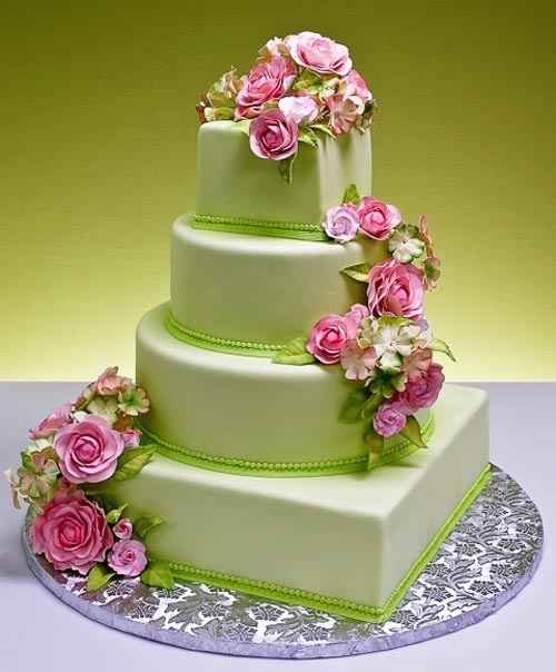Torta nuziale bianca verde