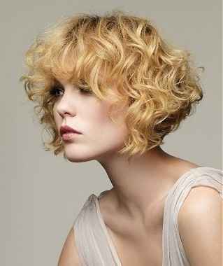 Capelli corti sposa