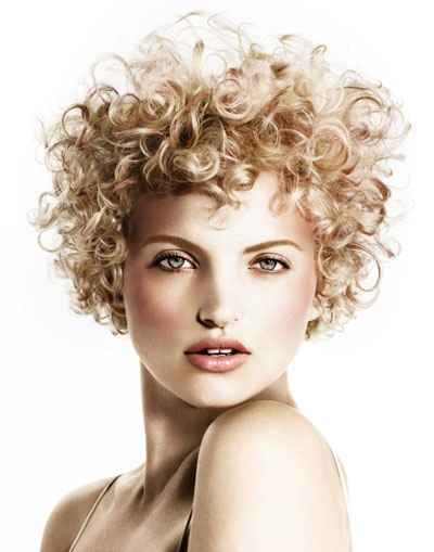 Capelli corti sposa