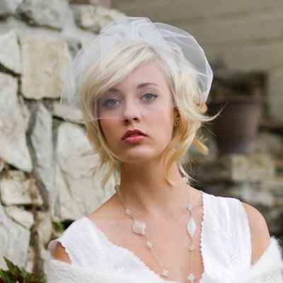 Acconciatura sposa con veletta