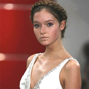 Acconciatura sposa con treccia