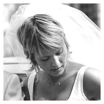 Capelli corti velo sposa
