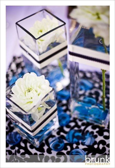 Nozze bianco nero azzurro centrotavola