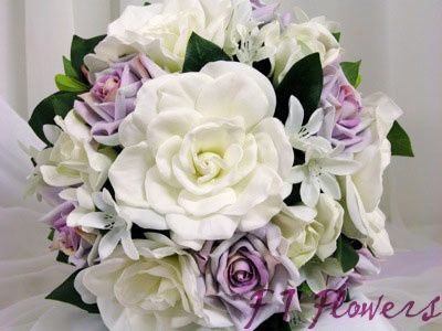 Bouquet sposa rose bianche lilla