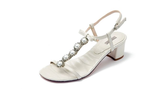 Scarpe da sposa Uterqüe 2011
