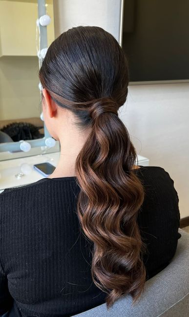 Aiuto consiglio acconciatura capelli molto lisci 11