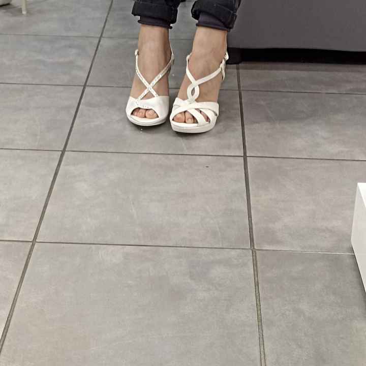 In cerca di scarpe… - 1