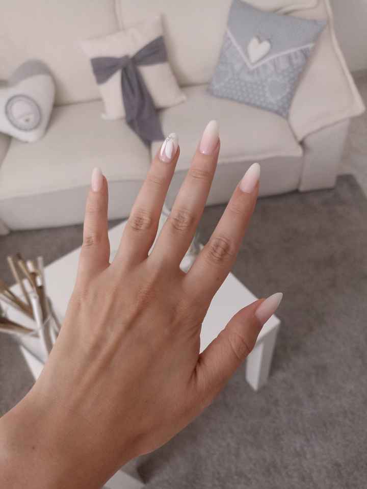 Lunedi il grande giorno , unghia fatte 😍❤️🎉 - 2