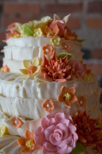 Flowered  Wedding Cake 