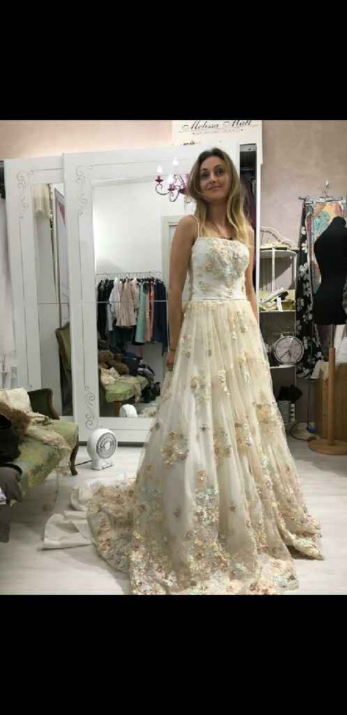 Sta prendendo forma il mio abito!!consiglio acconciatura!! - 1