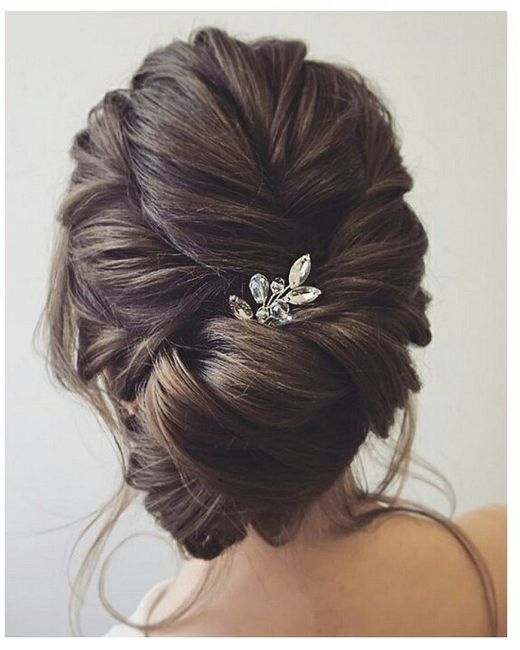 L'acconciatura sarà morbida ma strutturata 