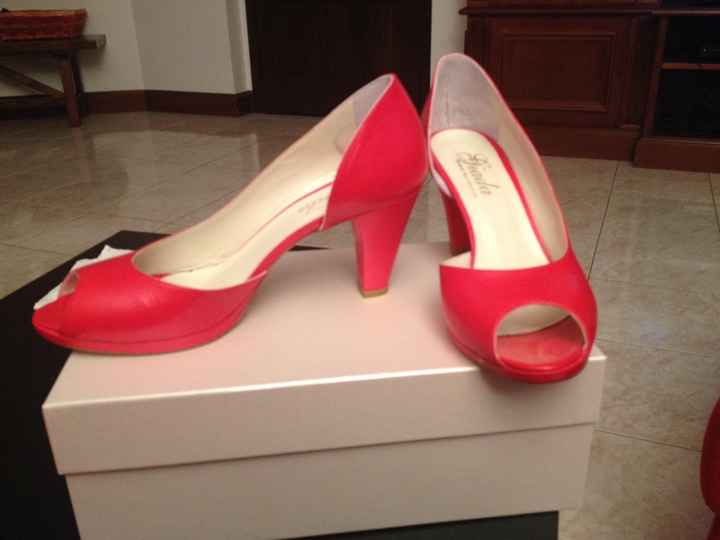 Ecco le mie scarpe rosse - 1