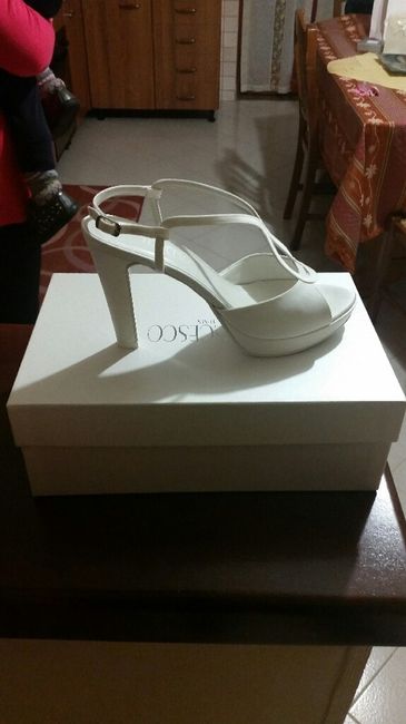Le scarpe regalate con l abito - 1