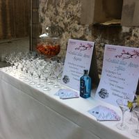 Cocktail champagne fruit e cocktail in coppetta