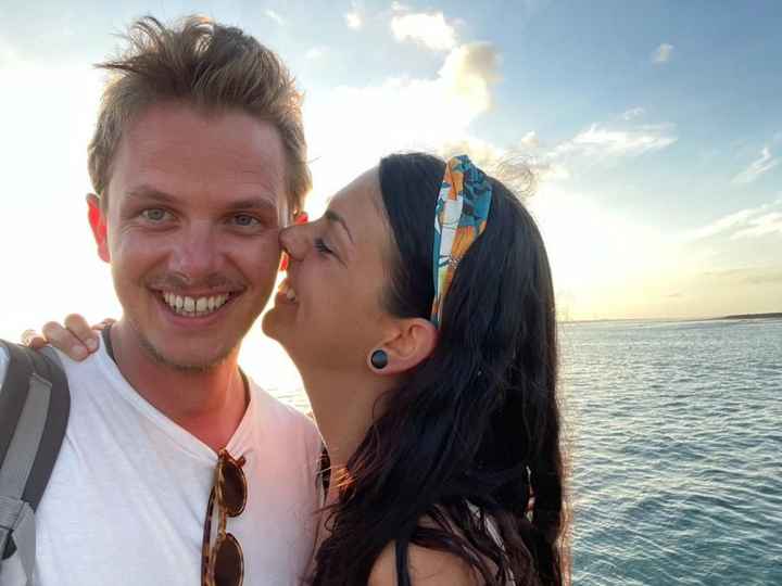 Postate una foto di voi due 👇 - 1