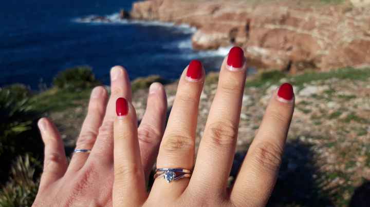 E ora mostraci una foto del tuo anello di fidanzamento! - 1