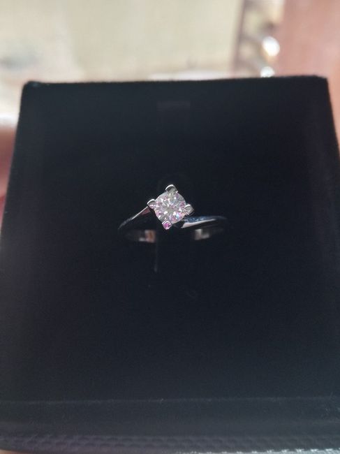 Com'è il vostro anello di fidanzamento? 10