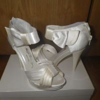 NON SONO IN VENDITAAAA:::))))))))))))))