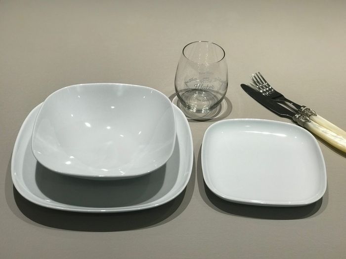 Servizio piatti e bicchieri - 2