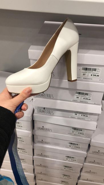 Scarpe trovate....da Pittarosso 😁 - 1