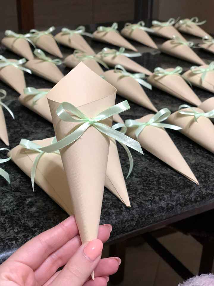 Conetti per confetti fai da te, aiutooooooo😱👩‍🎨 - 1