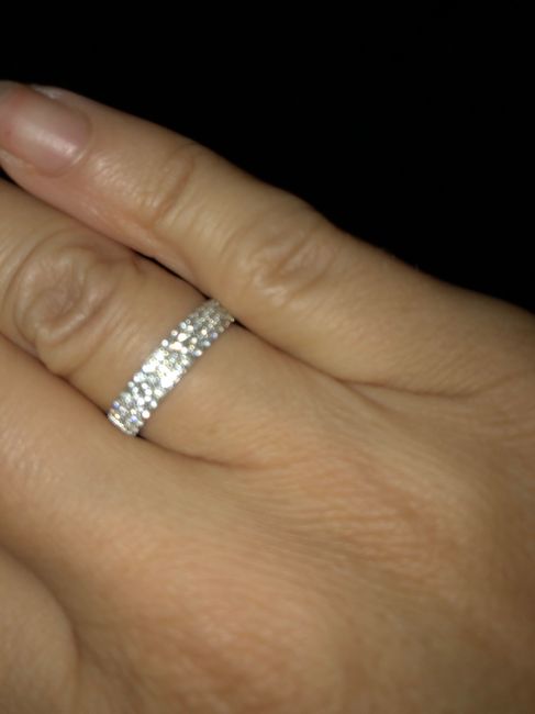 In che modo ti prendi cura del tuo anello di fidanzamento? 1