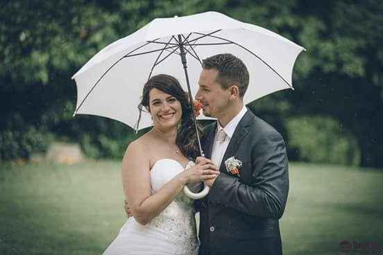 Ad ogni sposina, il suo ombrello! - 1