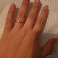 E ora mostraci una foto del tuo anello di fidanzamento! - 1