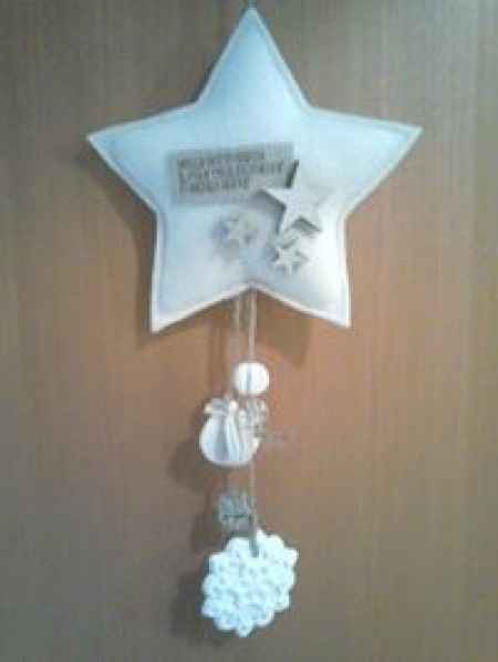 dietro porta natalizio