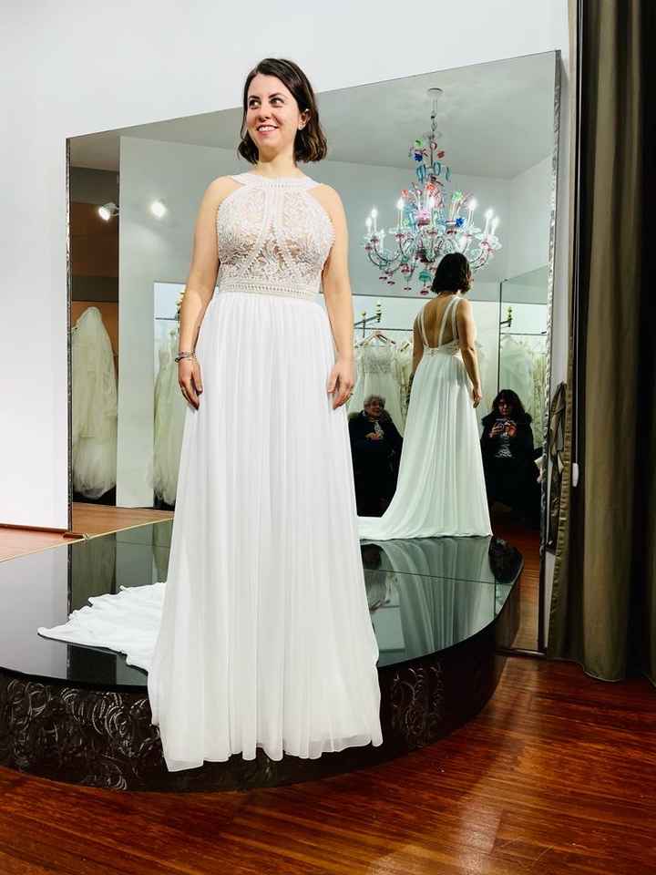 Abito: indecisione scollatura - 1