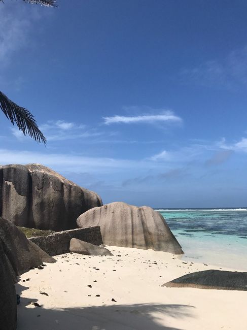Seychellese - Spiaggia di Anse Source d'Argent (consderata una delle spiagge piu' belle al mondo)