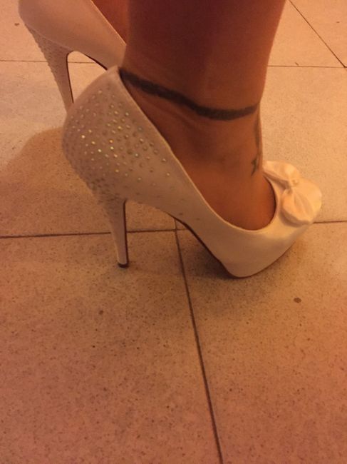 Scarpe sposa....bianche o colorate? mi fate vedere le vostre? - 1
