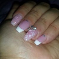 Ragazze manca pochissimo...sabato mi sposo.ecco le mie mani vi piacciono?. - 1