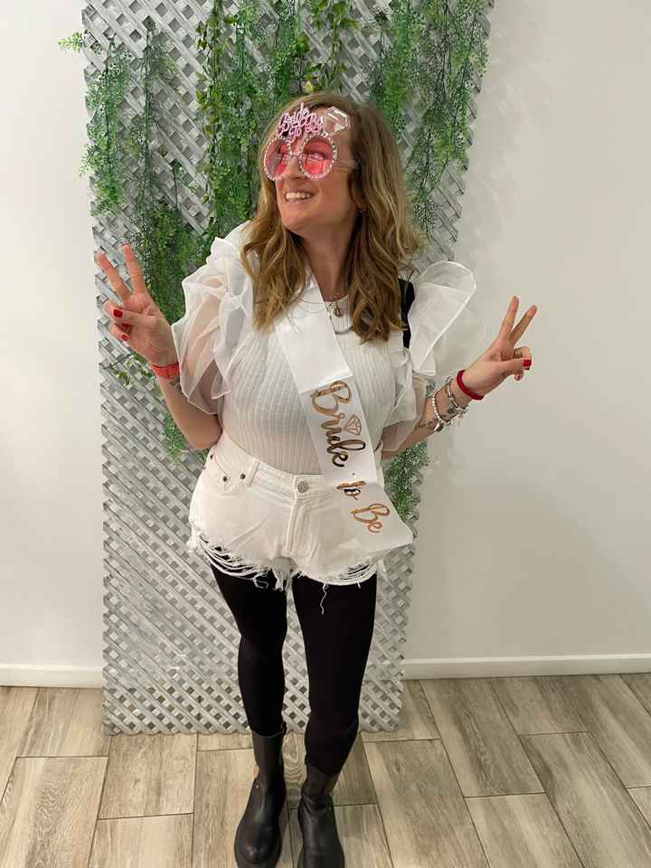 Addio al nubilato: parte 1 - 2