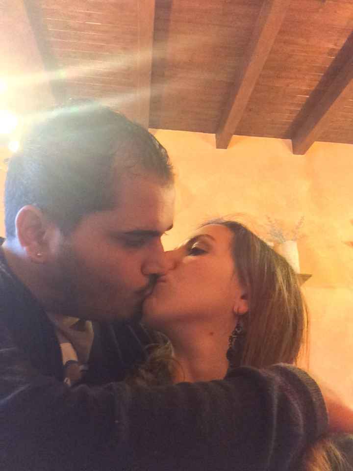 Si avvicina San Valentino - la foto dei vostri baci con fm - 1