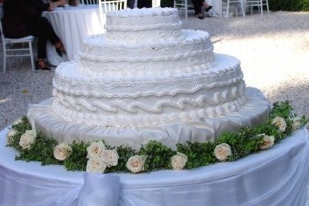 wedding cake.