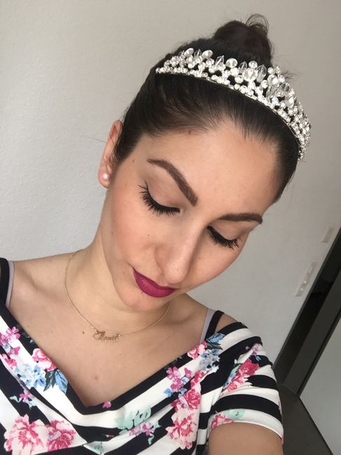 Chi indosserà la coroncina? - 2