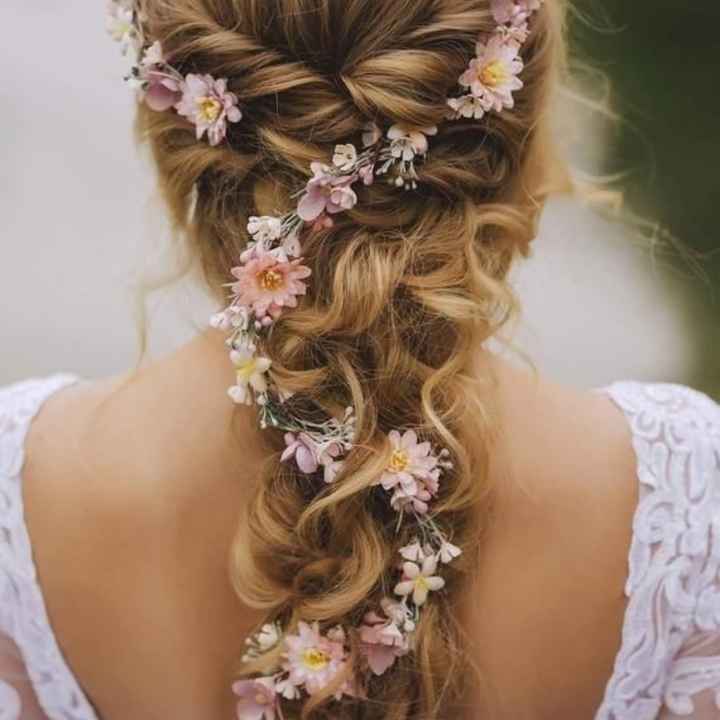 Acconciatura sposa per capelli ricci^2 - 1