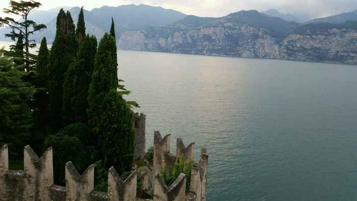 Un po' di relax lungo lago... - 2