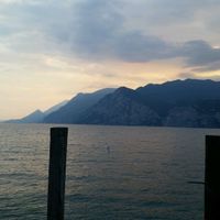 Un po' di relax lungo lago... - 1