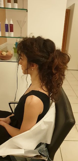 Indecisione acconciatura - 2