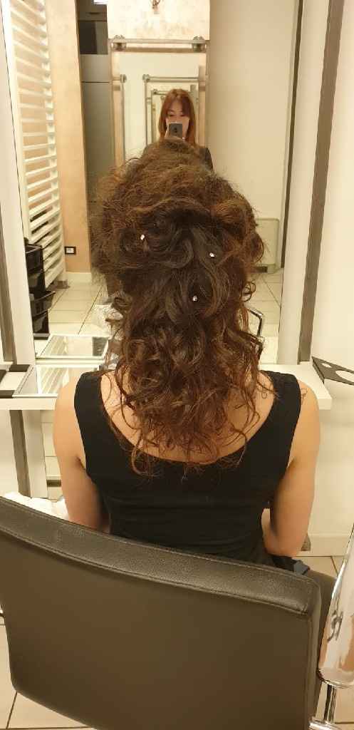 Indecisione acconciatura - 4