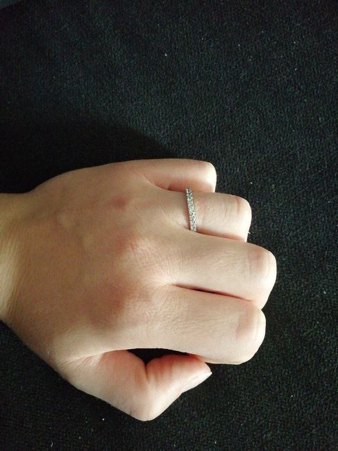 E ora mostraci una foto del tuo anello di fidanzamento! 10