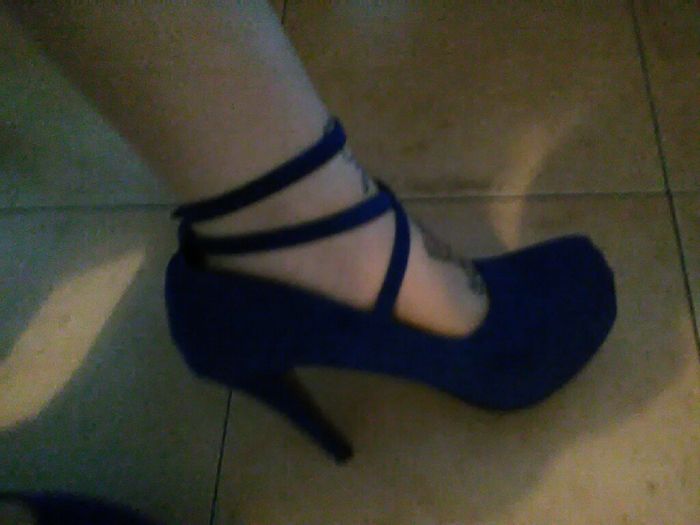 Le mie scarpe un po' diverse... - 1