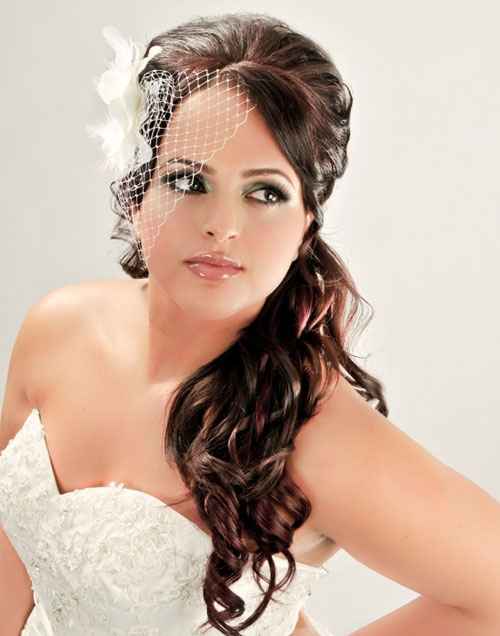 Acconciatura laterale con coda - 1