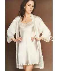 Outfit preparazione sposa 😍 - 4