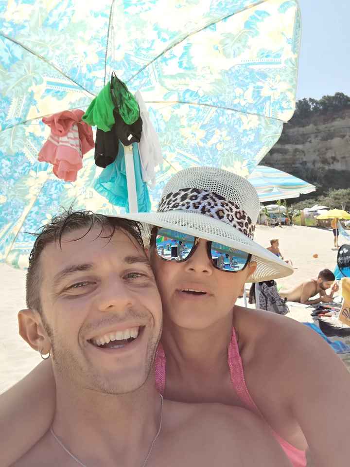 Postate una foto di voi due 👇 - 1